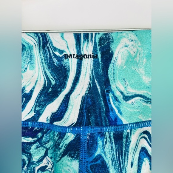 Patagonia Women’s Worn Wear Centered Rights Blue Tie Dye - Picture 3 of 8